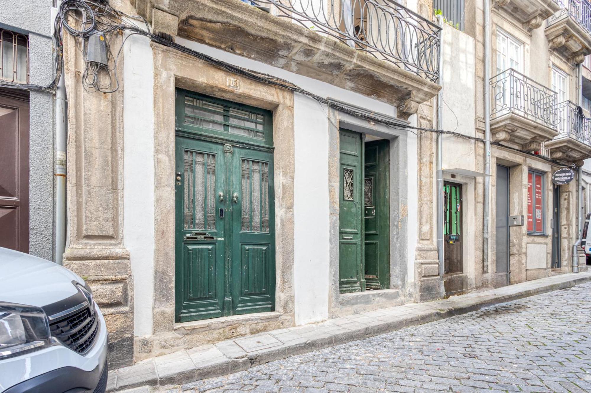 Апартаменты Oporto Guest Casa Dos Clerigos Экстерьер фото